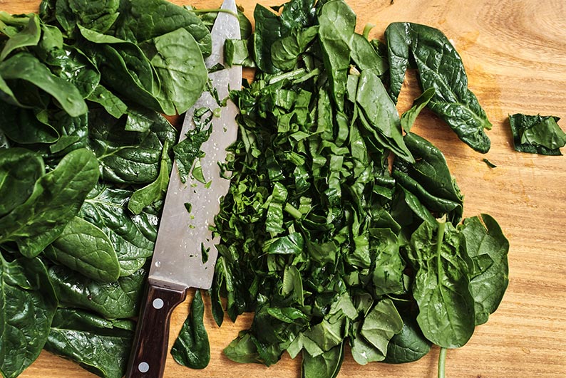 7 Proven Secrets to Growing Brilliant, Nutrient-Rich Spinach: Timing, Soil, Temperature, and Top Varieties